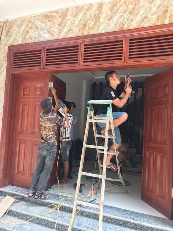 Thi công lắp đặt cửa thép vân gỗ Koffmann tại Cao Bằng